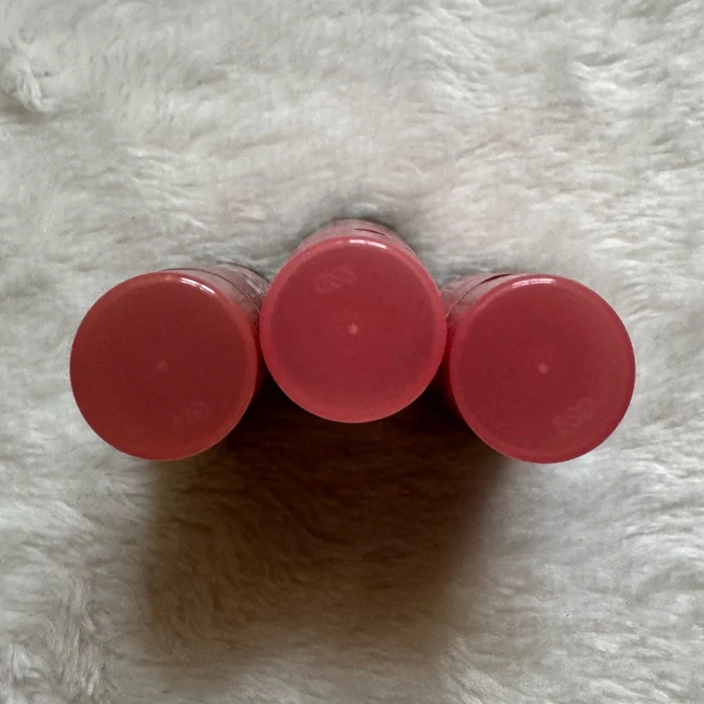 Burt’s Bees A lil Batty Mini Tinted Lip Balm Rose Hibiscus Red Dahlia - Picture 8 of 10